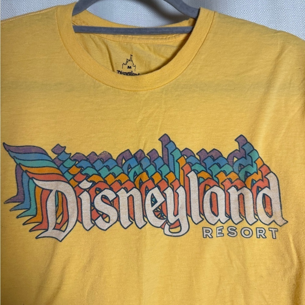 Disneyland Resort Retro Yellow Graphic Disneyland Unisex TShirt Medium - Picture 4 of 5
